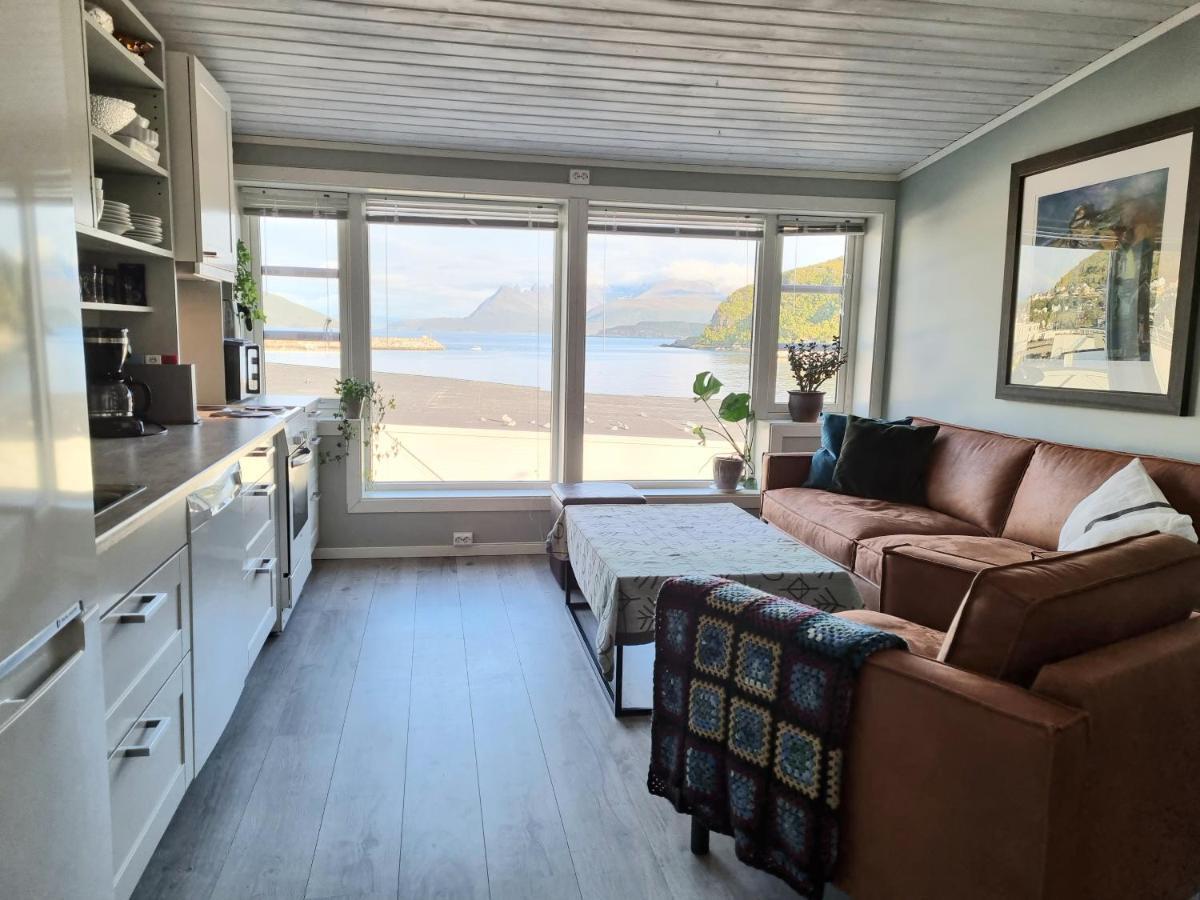 Loftsleilighet midt i sentrum Skjervoy Eksteriør bilde