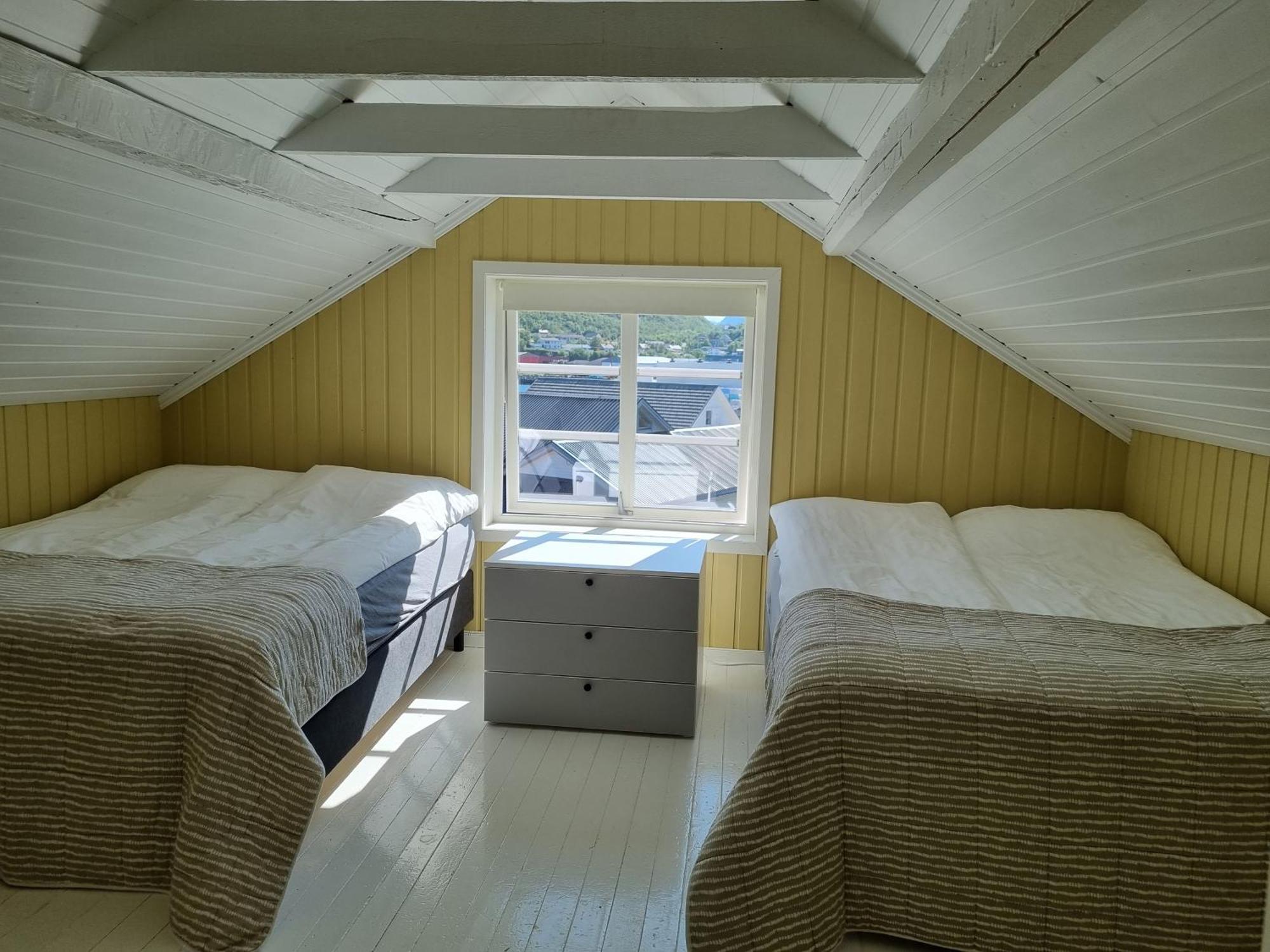 Loftsleilighet midt i sentrum Skjervoy Eksteriør bilde